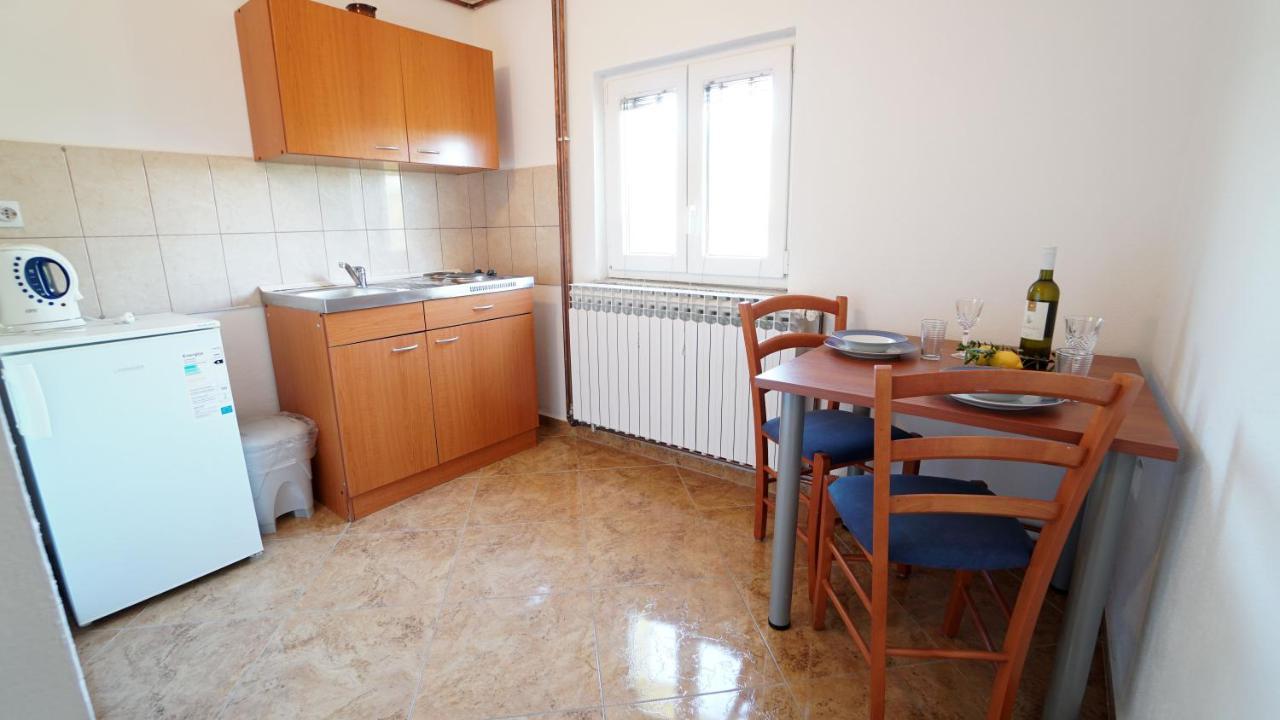 Apartments Kata Gornji Karin Exteriér fotografie