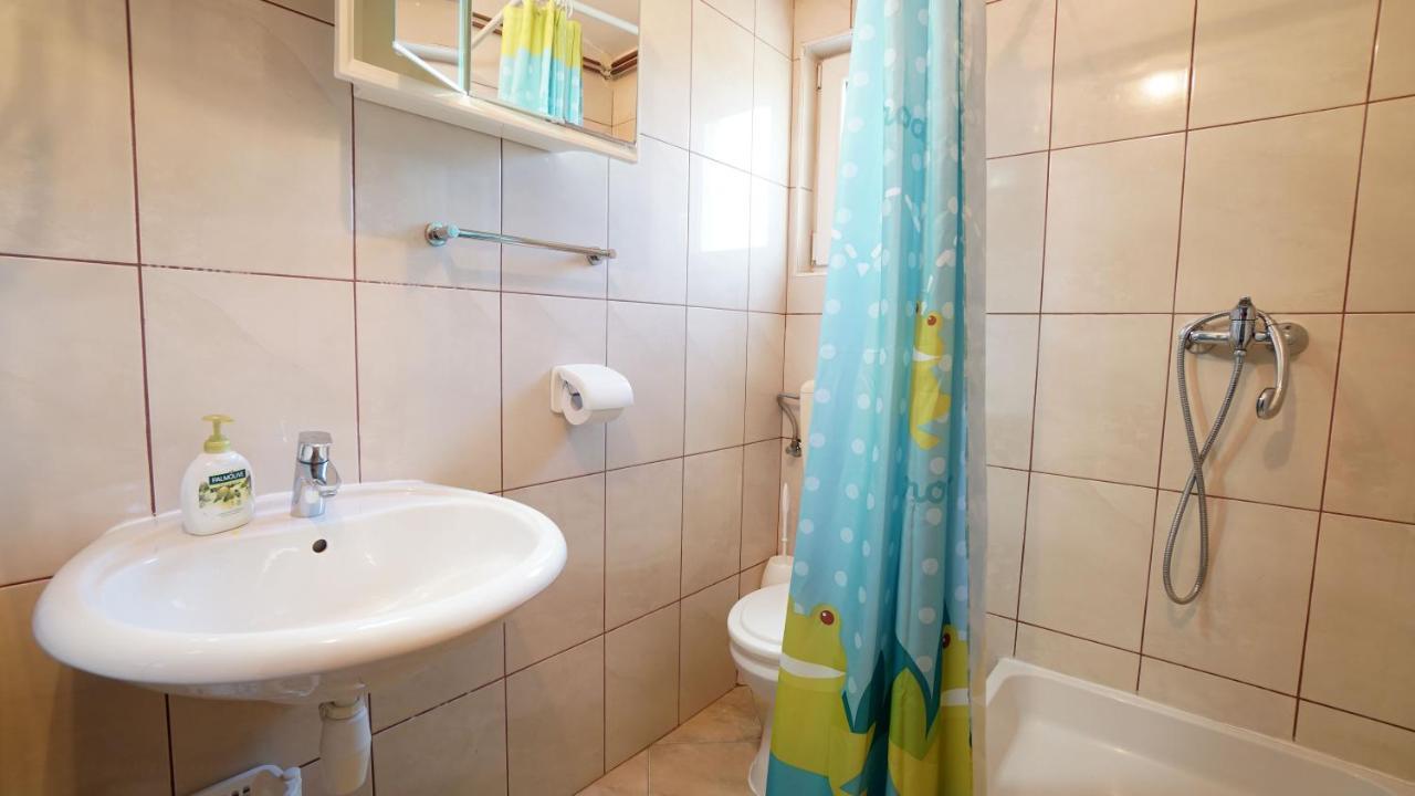 Apartments Kata Gornji Karin Exteriér fotografie