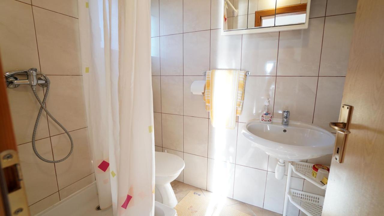 Apartments Kata Gornji Karin Exteriér fotografie